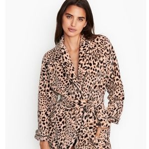Victoria's Secret Logo Short Cozy Robe
